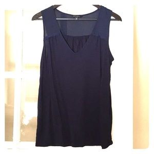 BR navy v neck top